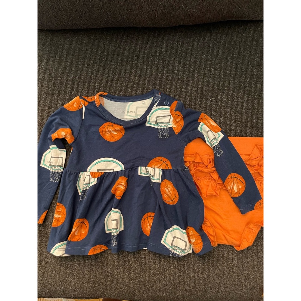 Posh Peanut Swish Set  Bow 3-6 months very good condition